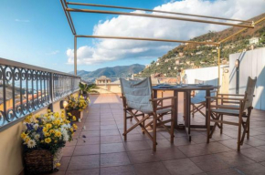 Casa Sophie- Big Terrace sea View & Private Parking, Camogli